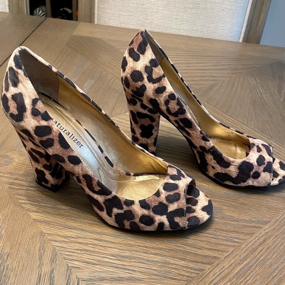 Naturalizer Julee Leopard Fabric Peep Toe Block Heels - Picture 1 of 13
